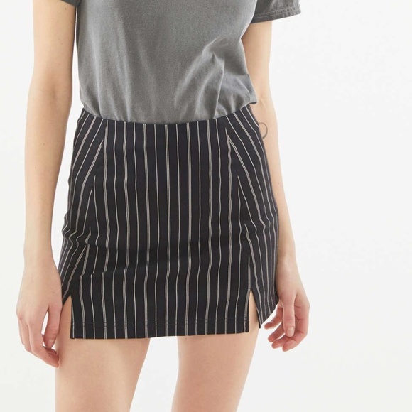 UO stripped mini skirt - Picture 1 of 4